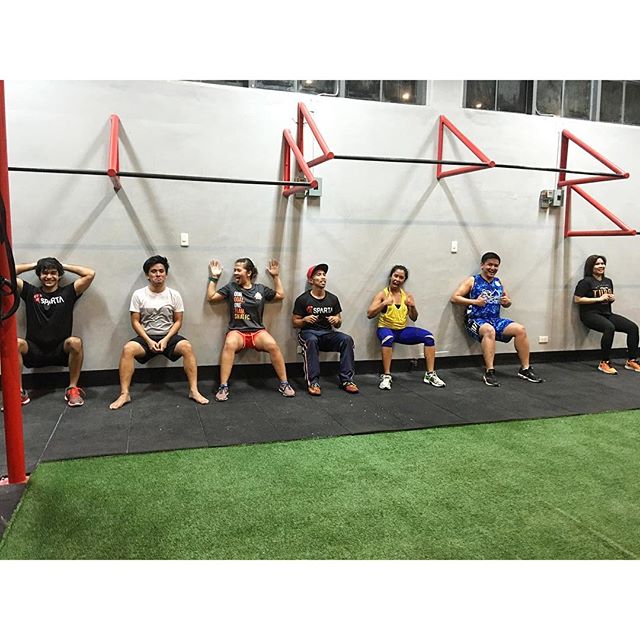 Wall sits #ItsMoreFunatSparta!!!!! 🏻🏻😎 #gainesville #fitness #kalos #strength Reserve NOW 09777634402/6553799 126 Pioneer street Mandaluyong.