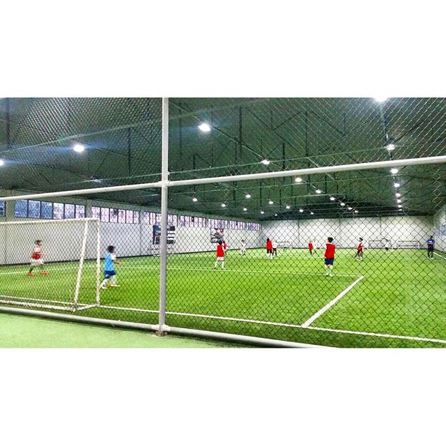 Enjoy the beautiful game of football on the most beautiful indoor turf in the Philippines. Now safer and more comfortable for both kids and adults ️🏻 Call 09777634402/6553799 or visit us at 126 Pioneer St. Mandaluyong. See you here! ️ #thisisspartaph #football #soccer #indoorsoccer #fifa #neversettle #fitness #fitnessmotivation