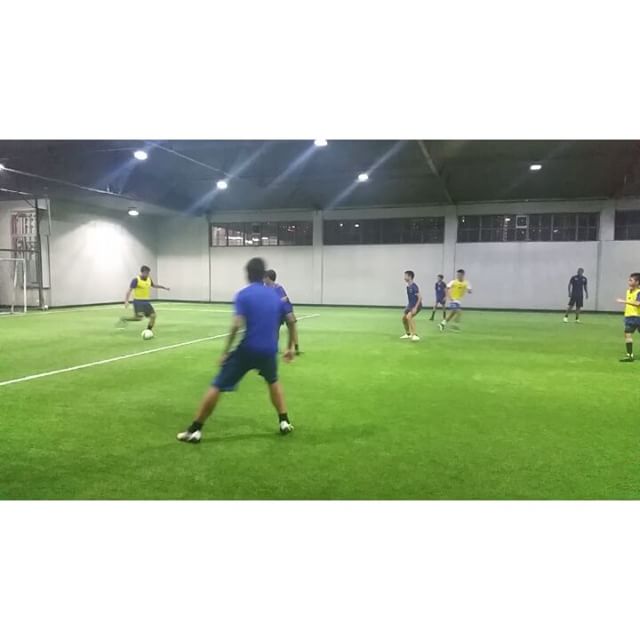 Future Azkals and UFL stars from GoM training under @darrenhartmann and @matthewhartmann here at the pitch weekly! Watch out for these kids in the near future! #ThisIsSpartaPH #football #futbol #azkals